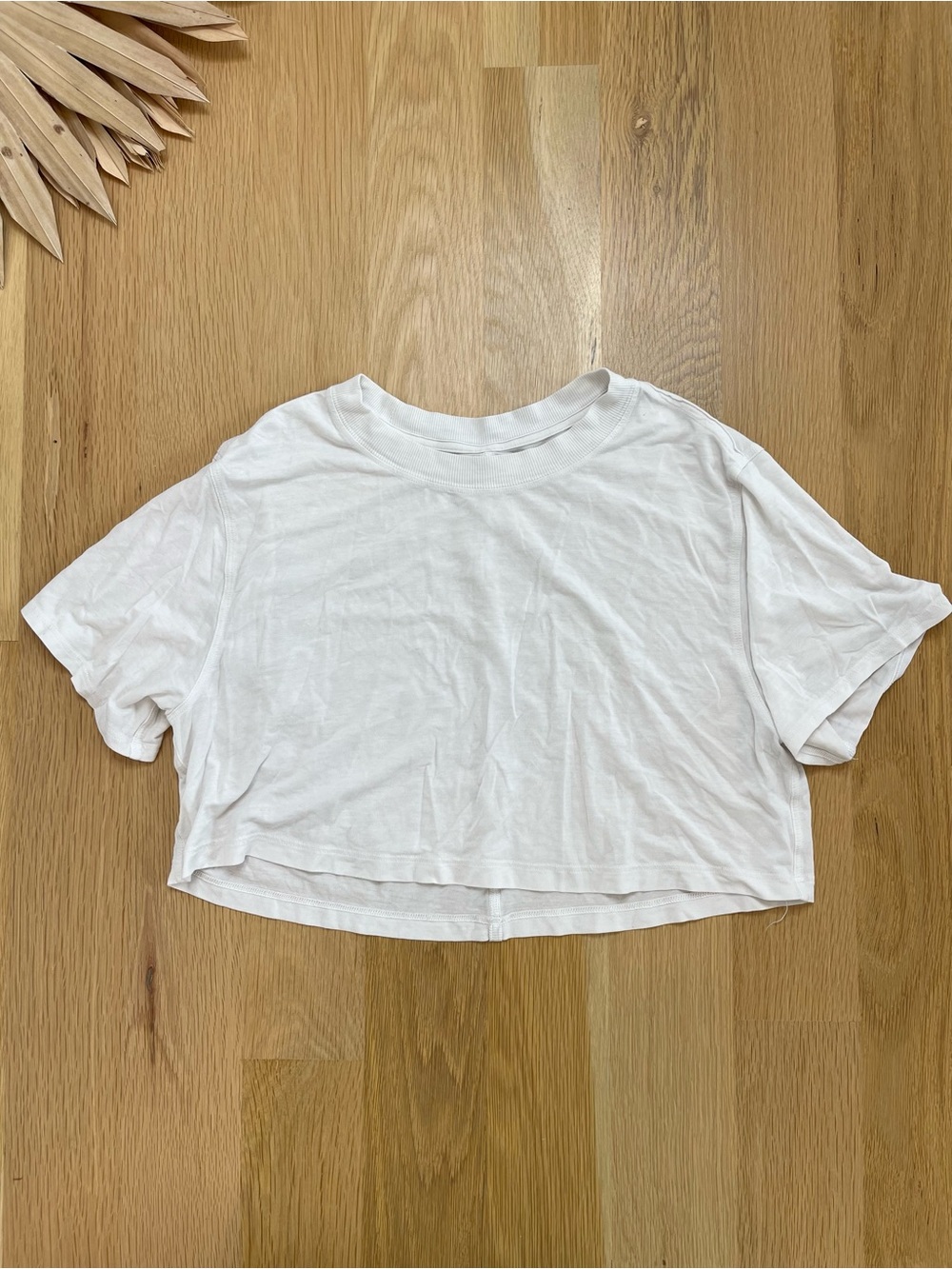 Lululemon Athletica All Yours Cropped White Short Sleeve Shirt or Tee Top Size 4